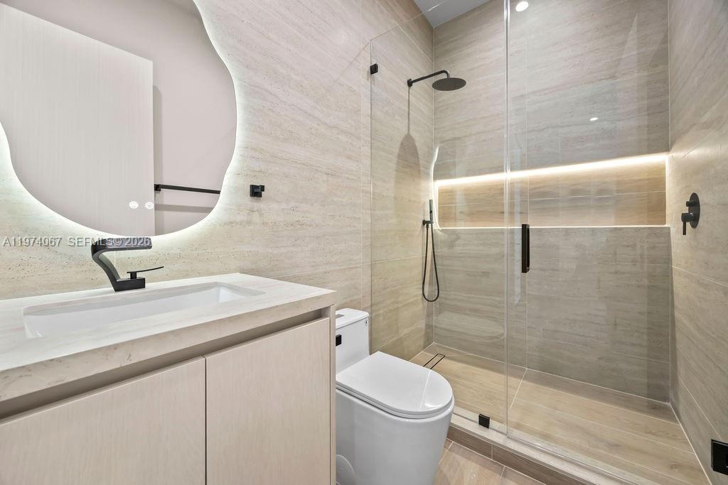 1135 NE 11th Ave Fort Lauderdale, FL 33304