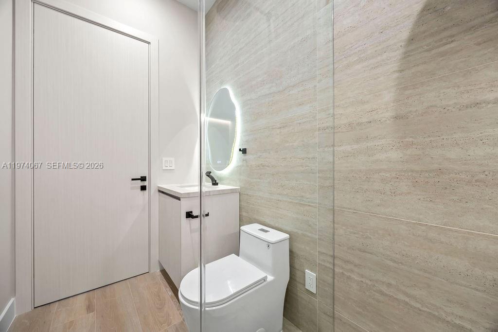 1135 NE 11th Ave Fort Lauderdale, FL 33304