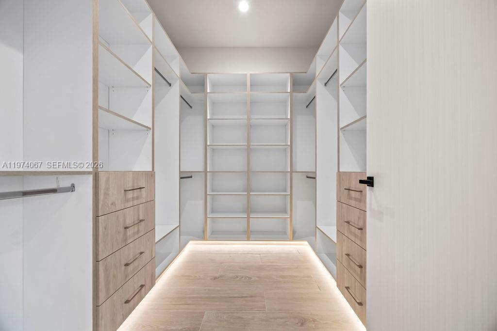 1135 NE 11th Ave Fort Lauderdale, FL 33304