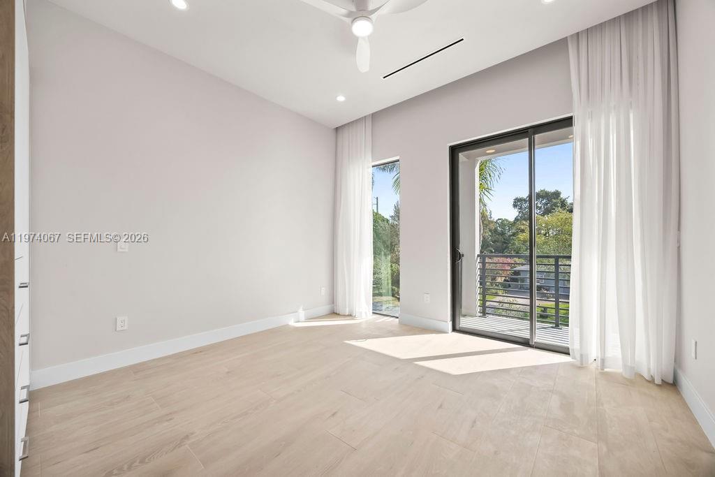 1135 NE 11th Ave Fort Lauderdale, FL 33304