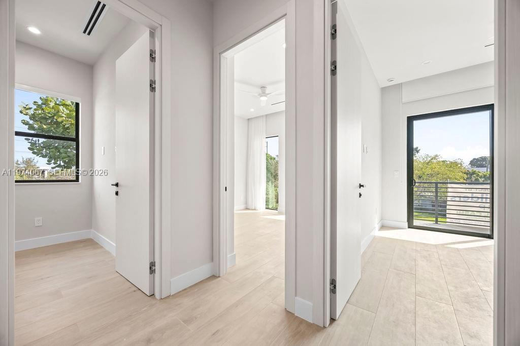 1135 NE 11th Ave Fort Lauderdale, FL 33304