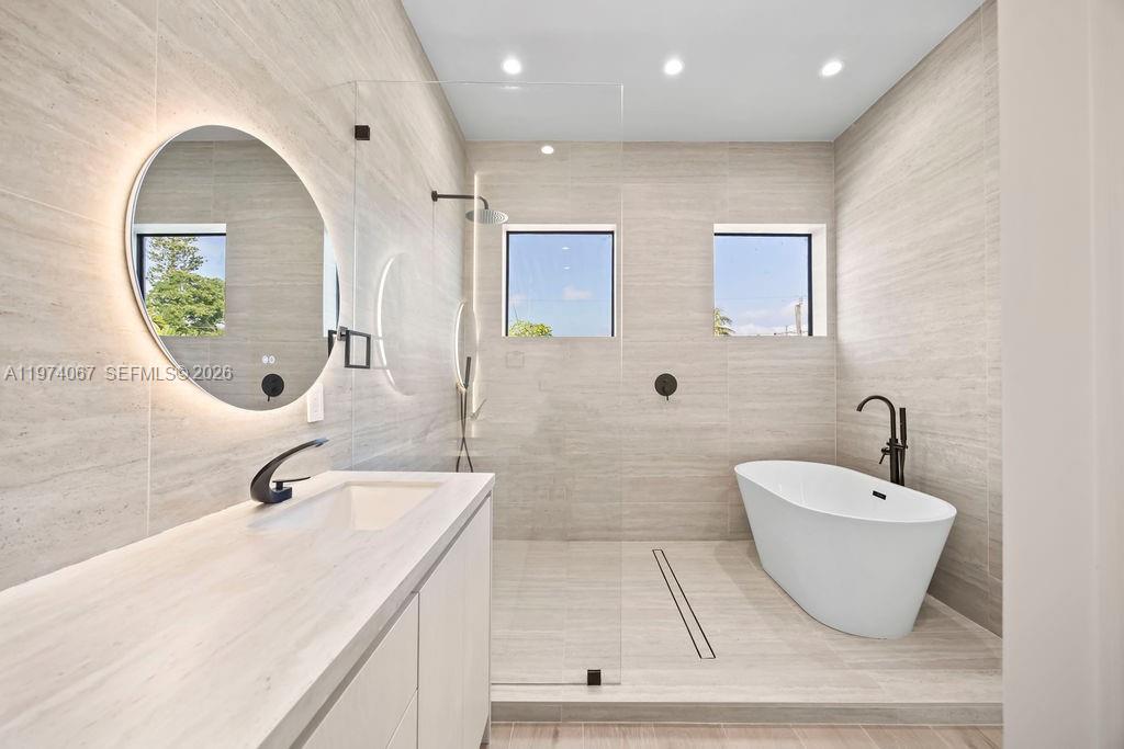 1135 NE 11th Ave Fort Lauderdale, FL 33304