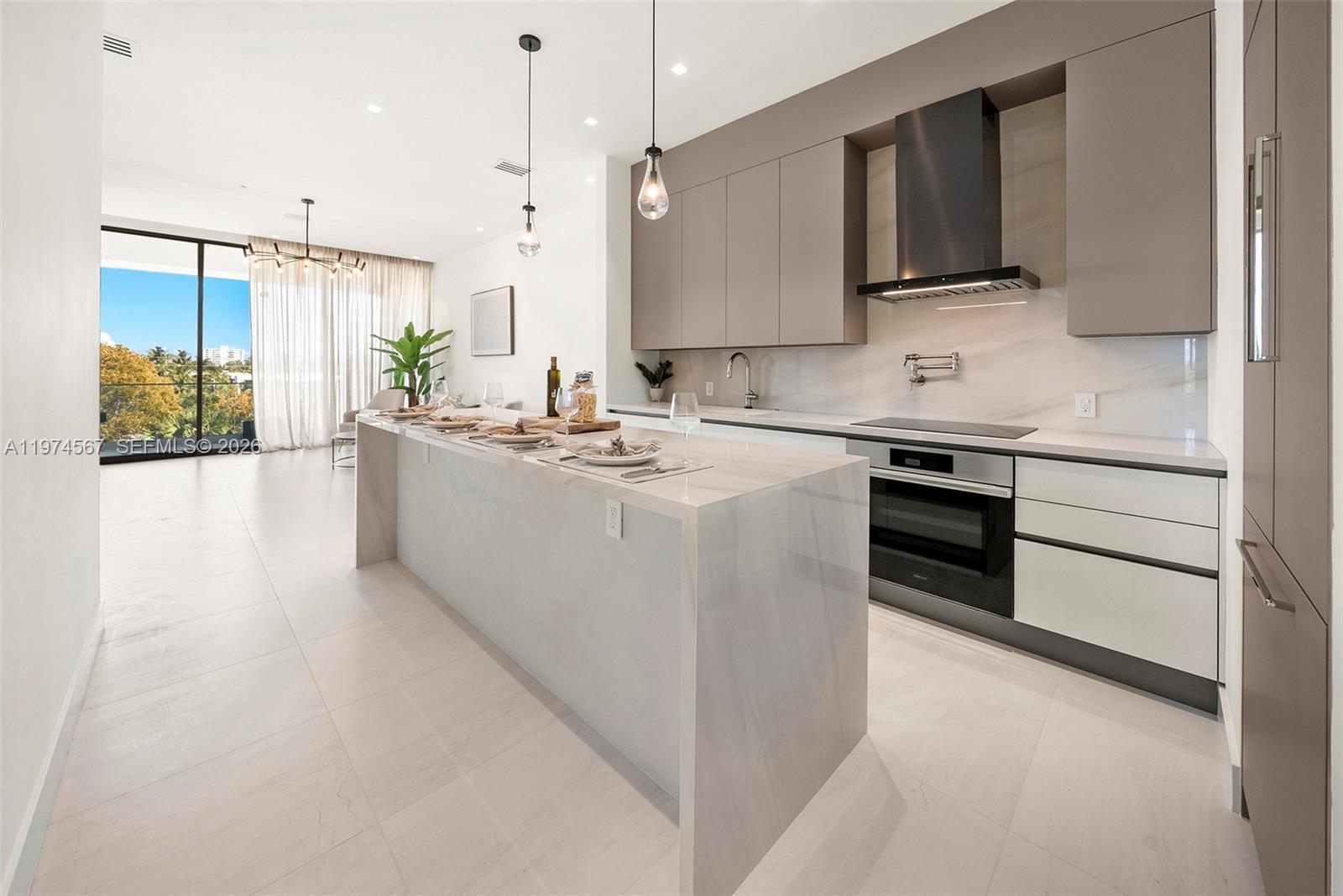 246 NE 6th Ave #302 Delray Beach, FL 33483