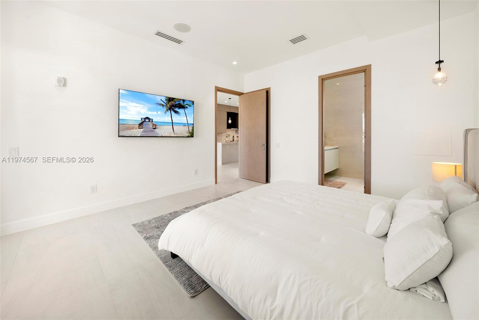 246 NE 6th Ave #302 Delray Beach, FL 33483