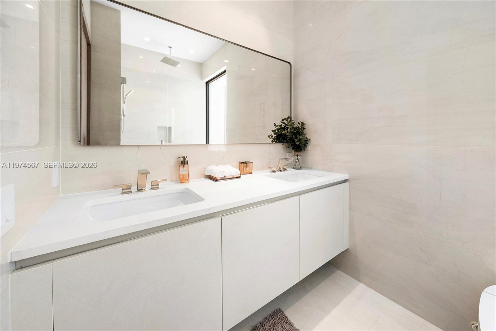 246 NE 6th Ave #302 Delray Beach, FL 33483