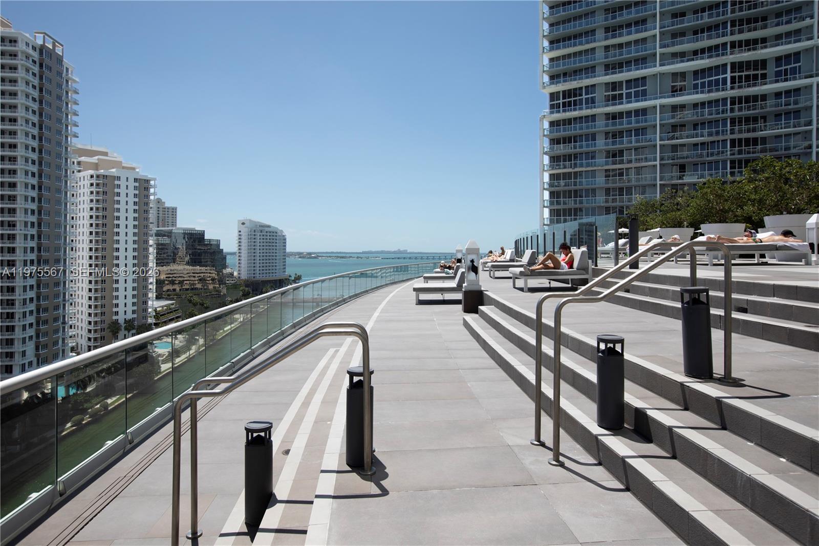 image Icon Brickell I16