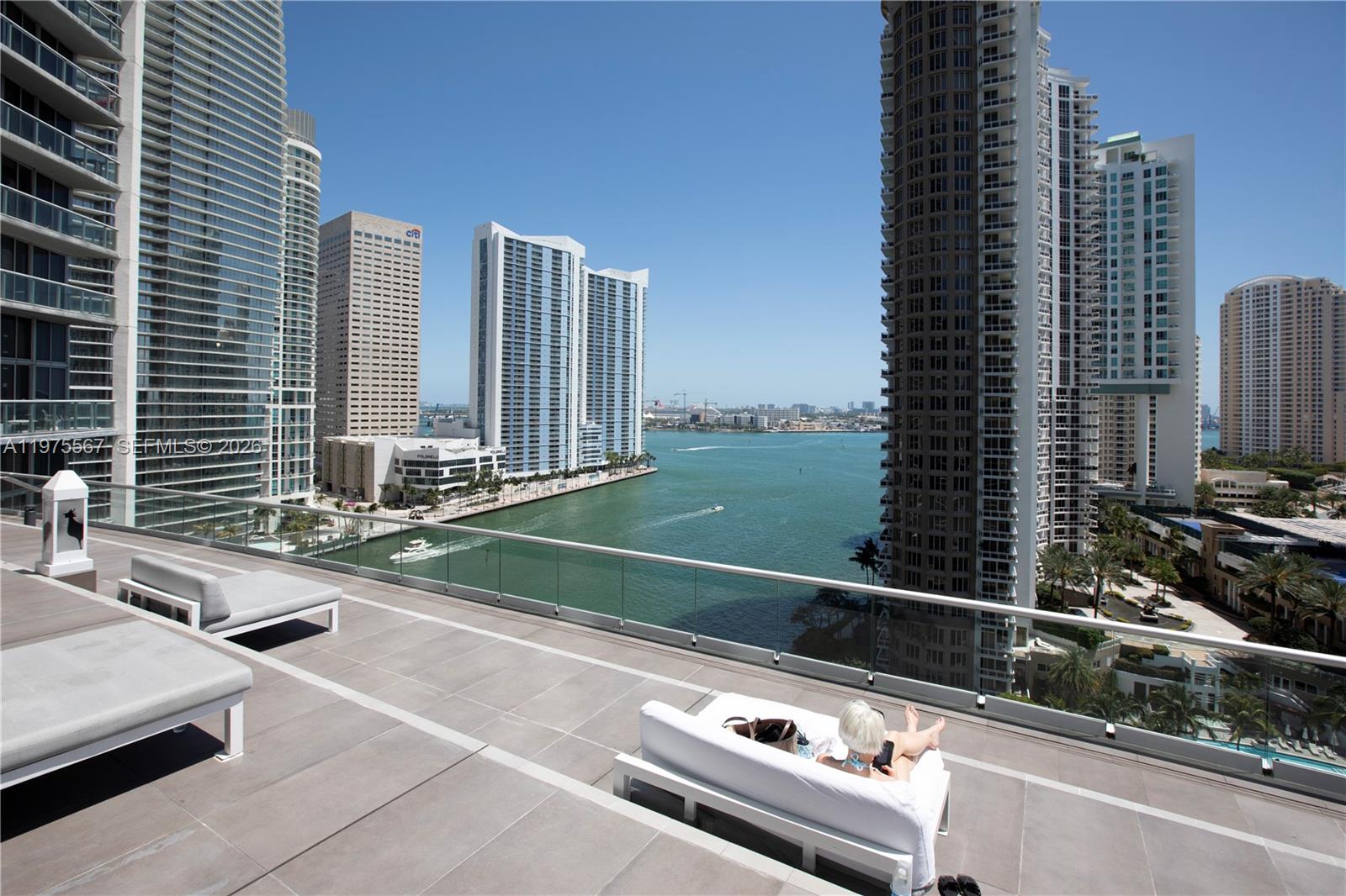 image Icon Brickell I21