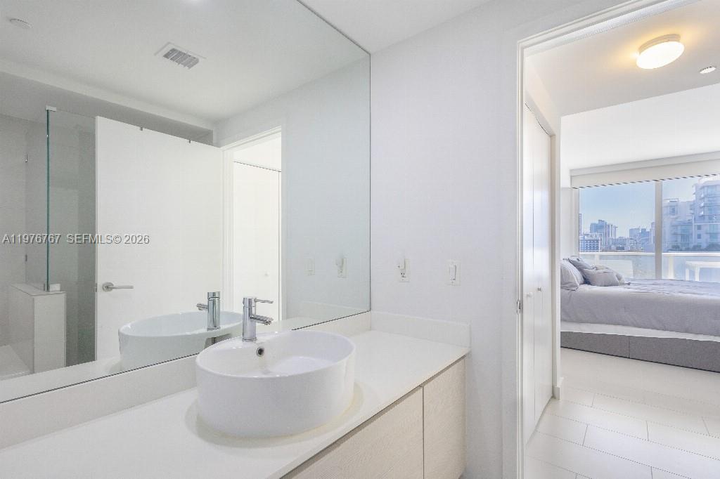 4250 Biscayne Blvd #816 Miami, FL 33137