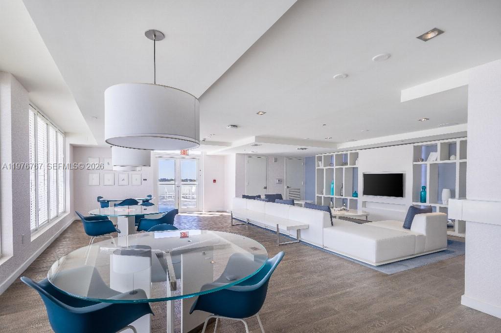 4250 Biscayne Blvd #816 Miami, FL 33137