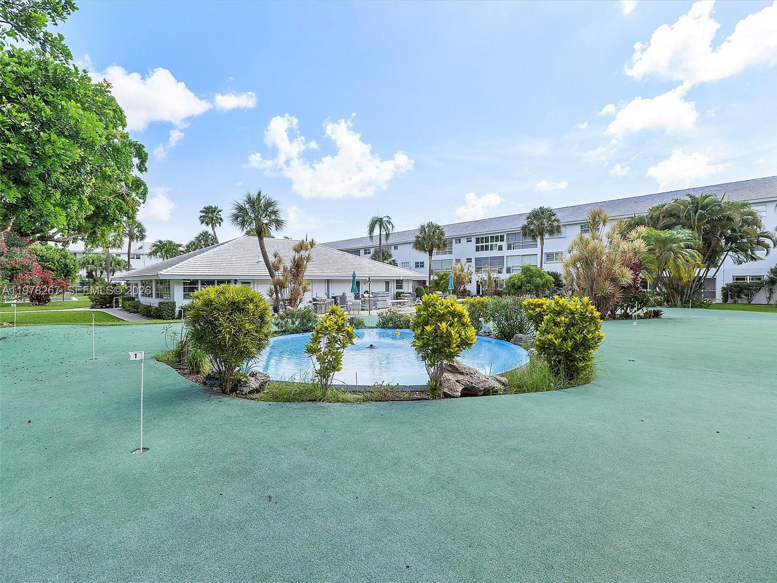 2050 NE 39th St #W212 Lighthouse Point, FL 33064