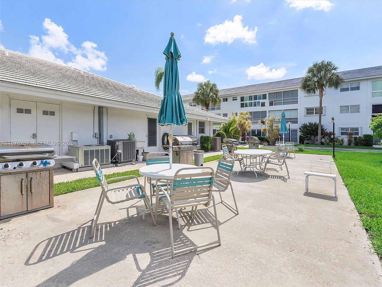 2050 NE 39th St #W212 Lighthouse Point, FL 33064