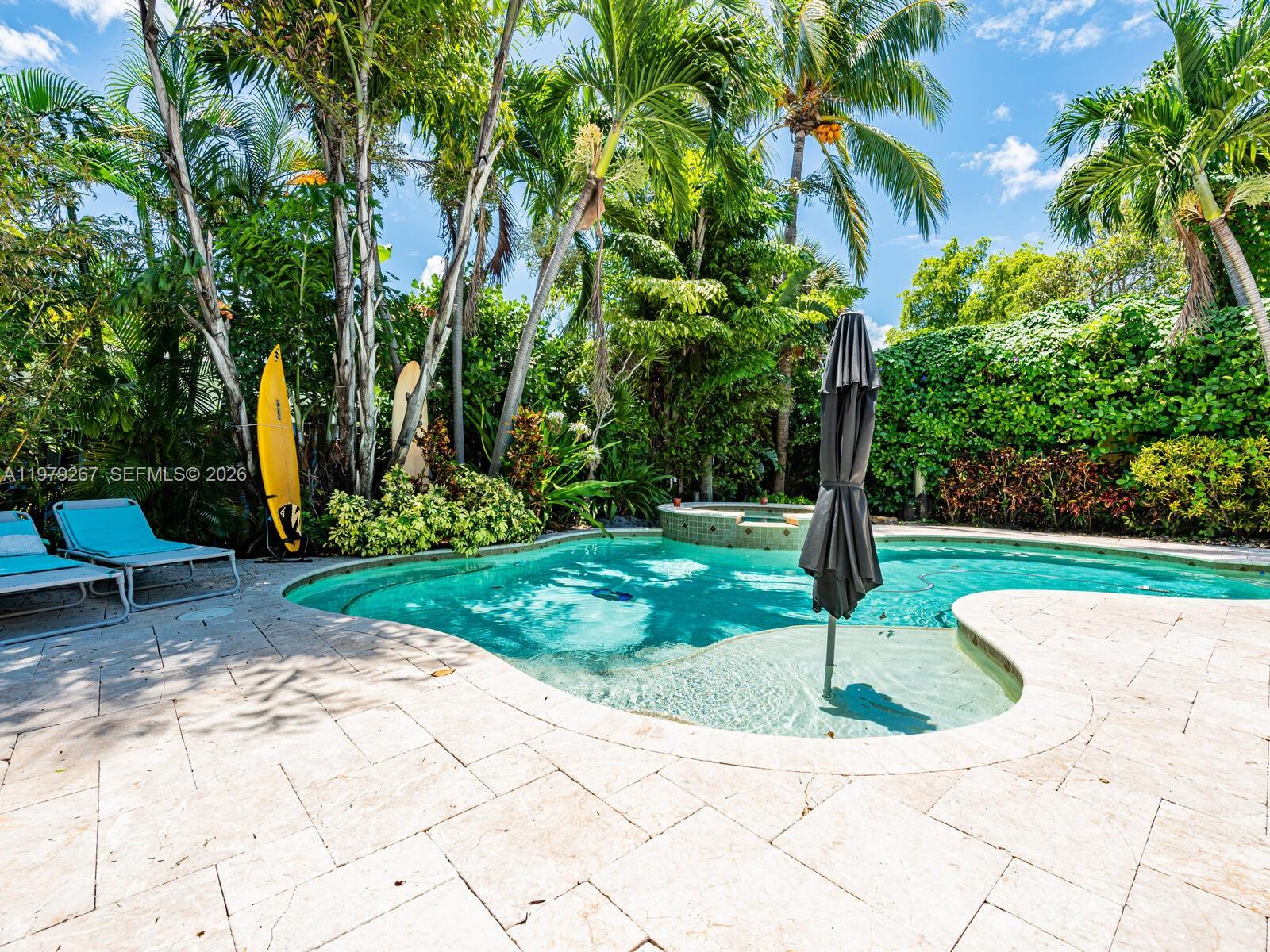 8927 Hawthorne Ave Surfside, FL 33154