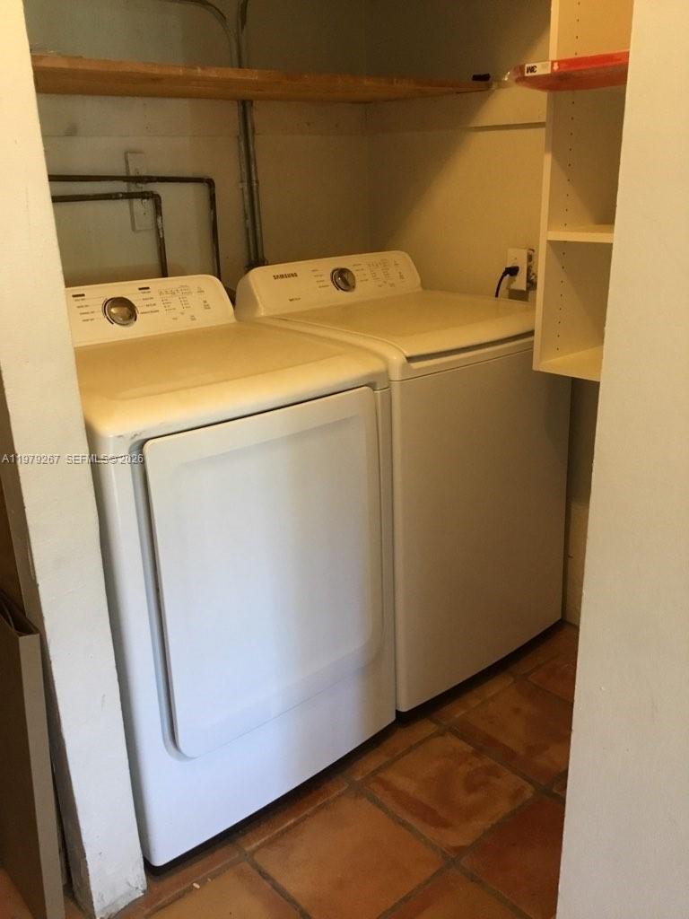 8927 Hawthorne Ave Surfside, FL 33154