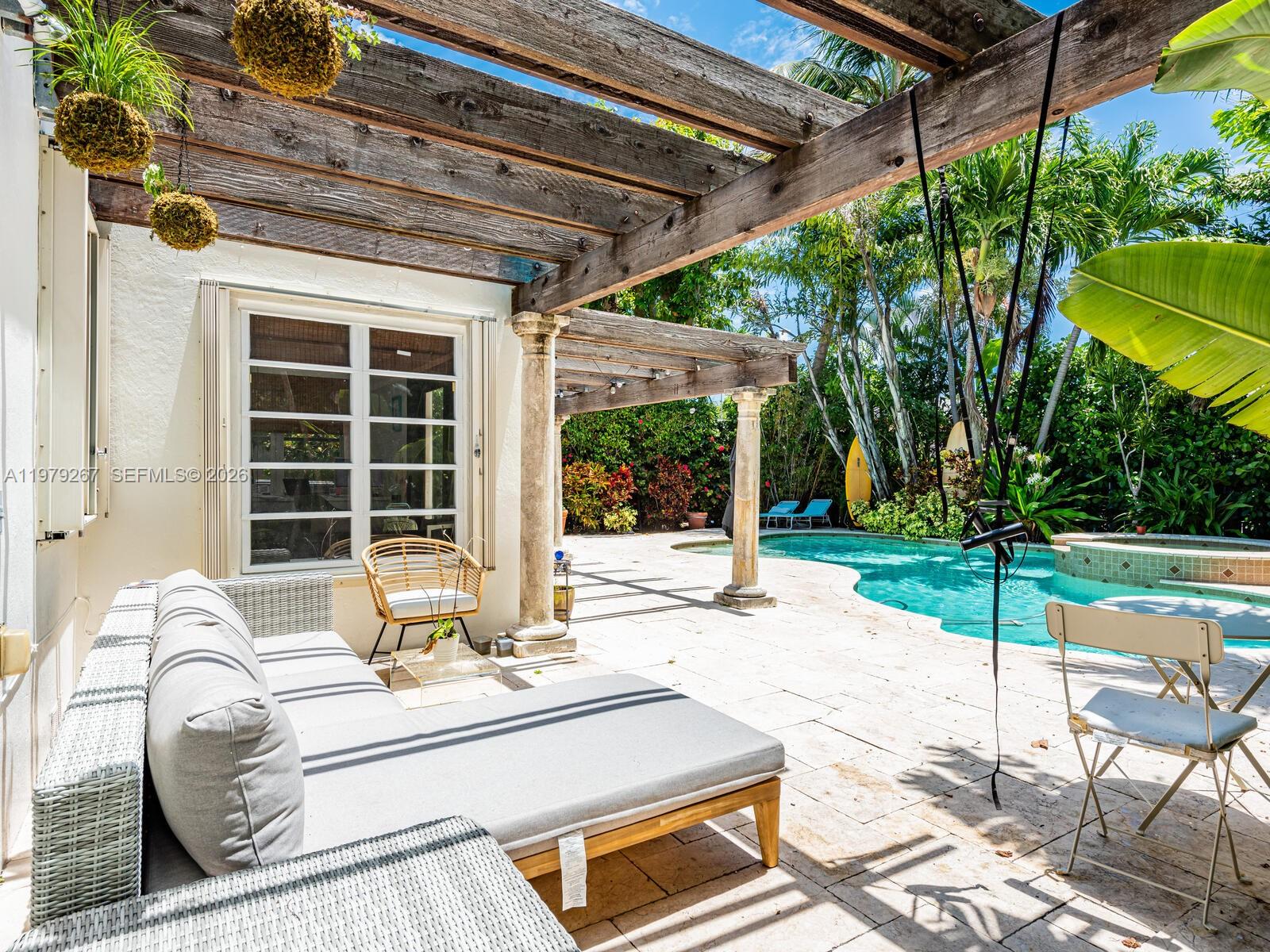 8927 Hawthorne Ave Surfside, FL 33154