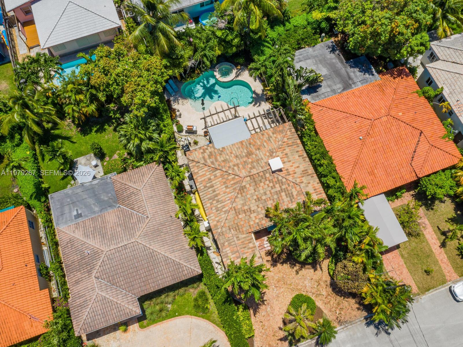 8927 Hawthorne Ave Surfside, FL 33154