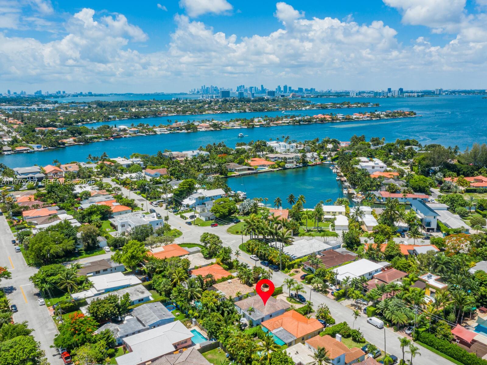 8927 Hawthorne Ave Surfside, FL 33154