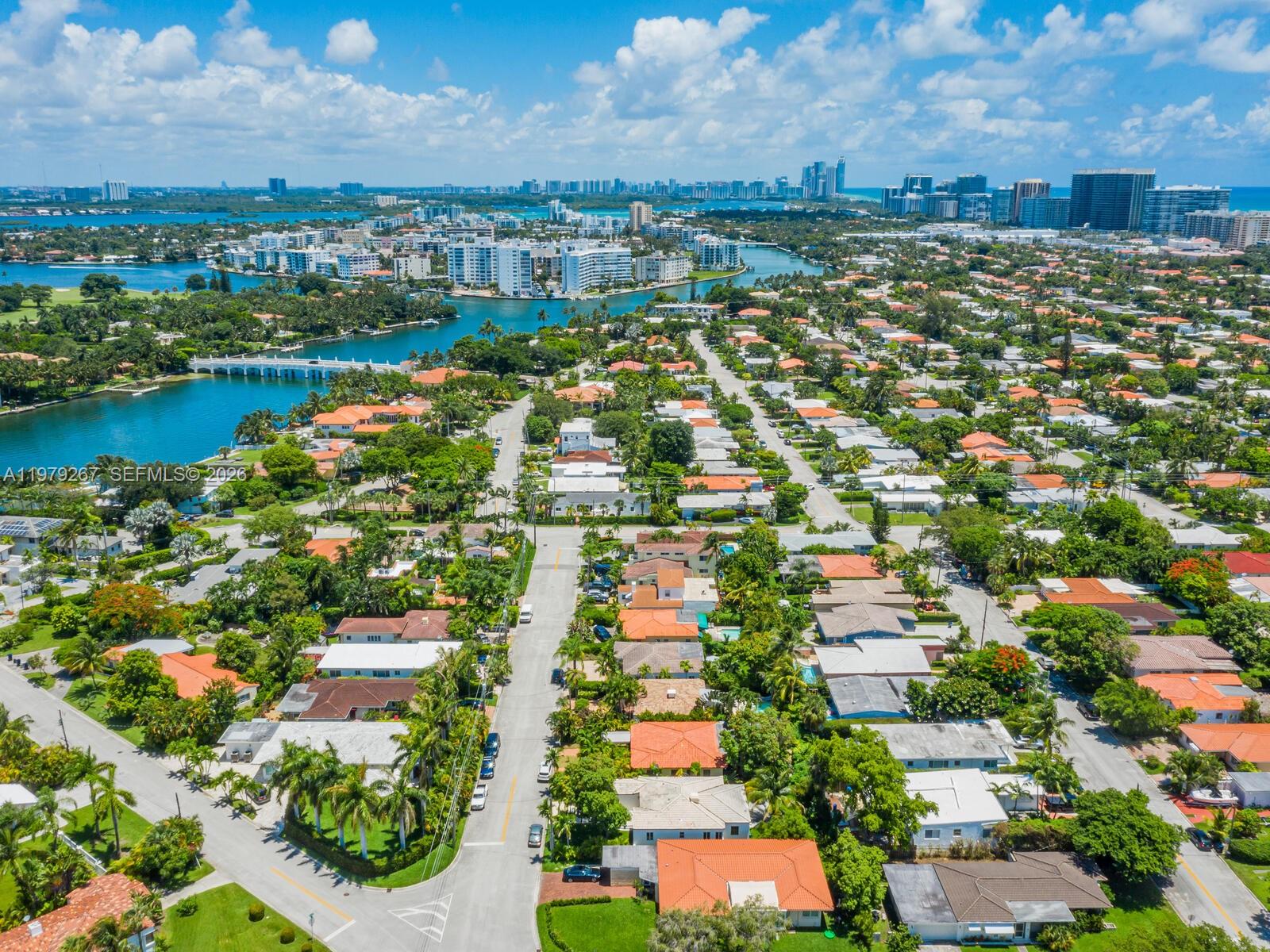 8927 Hawthorne Ave Surfside, FL 33154