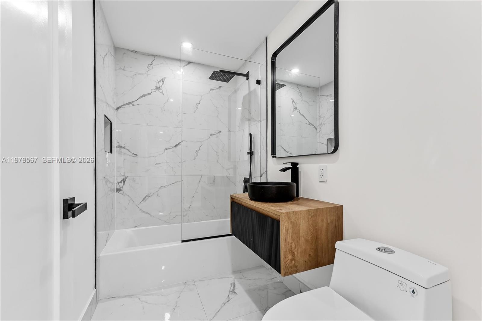 4144 Alton Rd Miami Beach, FL 33140