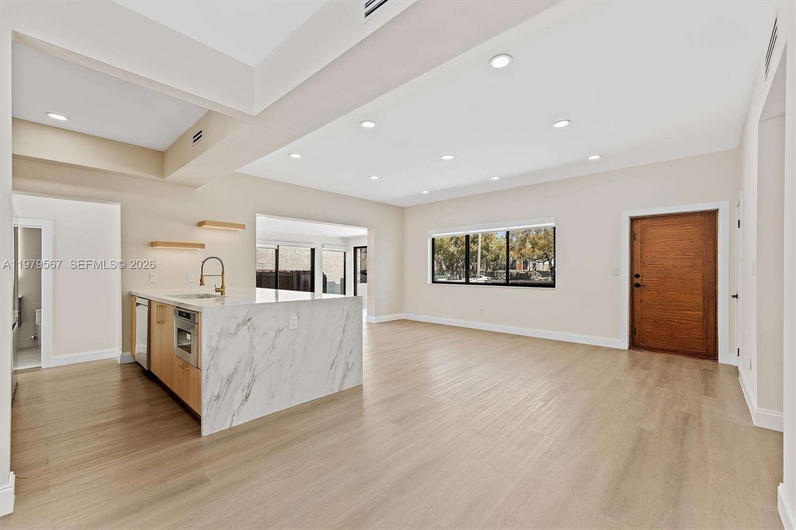 4144 Alton Rd Miami Beach, FL 33140