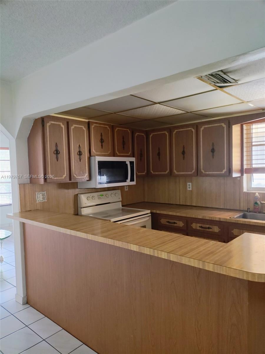 525 SW 56th Ave Miami, FL 33134