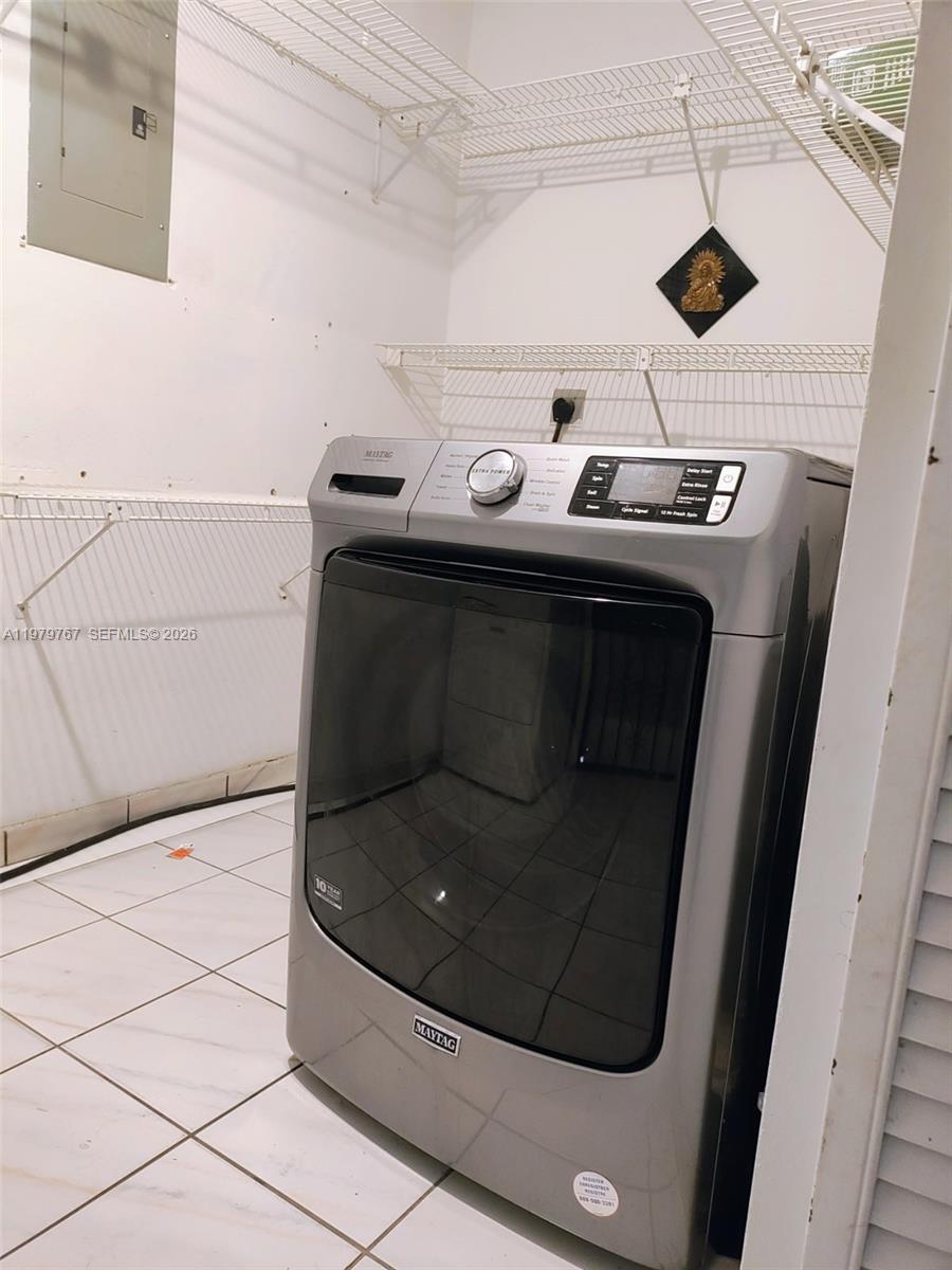 525 SW 56th Ave Miami, FL 33134