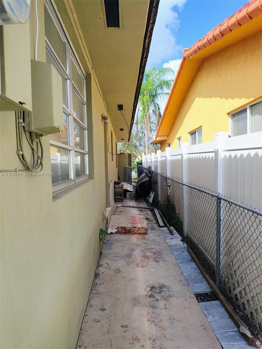 525 SW 56th Ave Miami, FL 33134