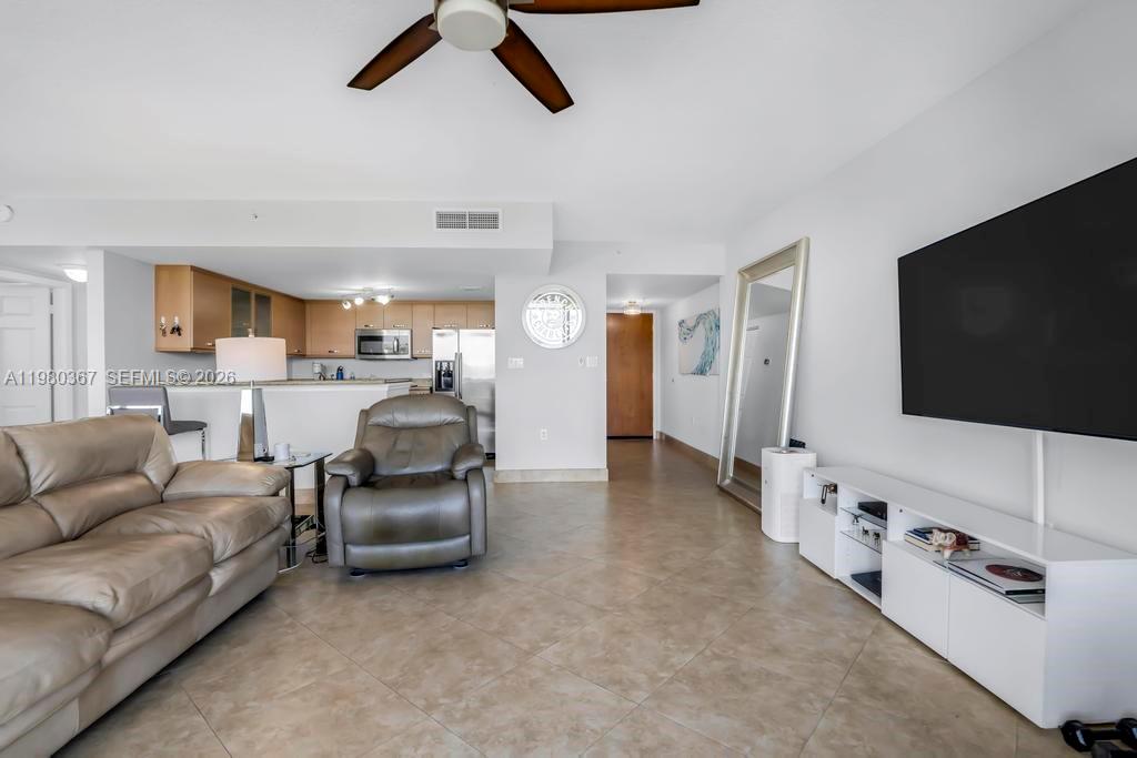 2001 N Ocean Blvd Fort Lauderdale, FL 33305