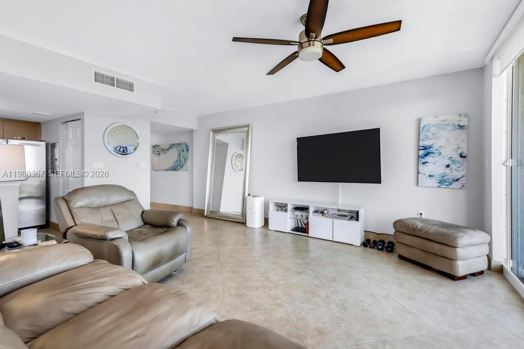 2001 N Ocean Blvd Fort Lauderdale, FL 33305