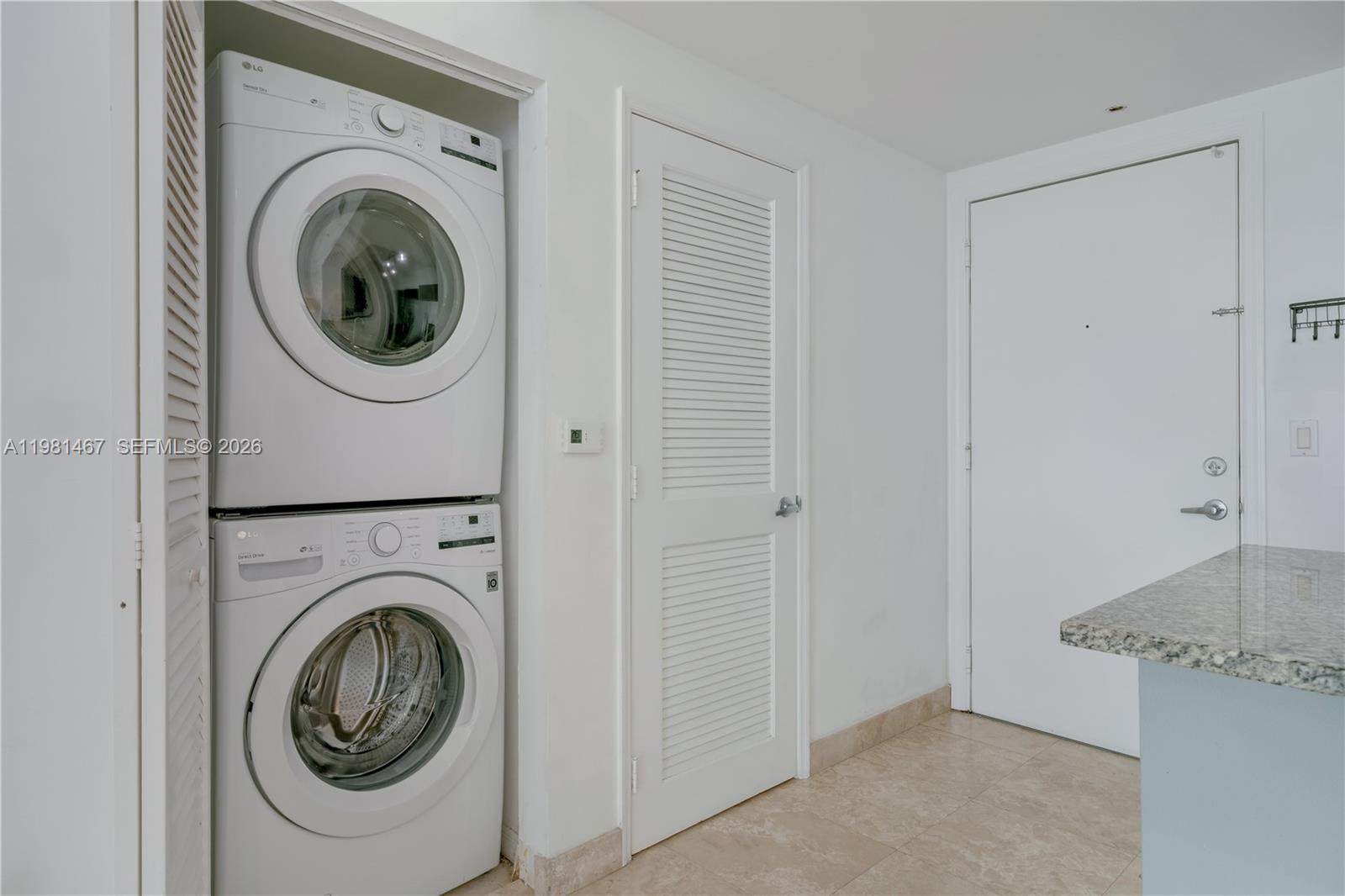 950 Brickell Bay Dr #1403 Miami, FL 33131