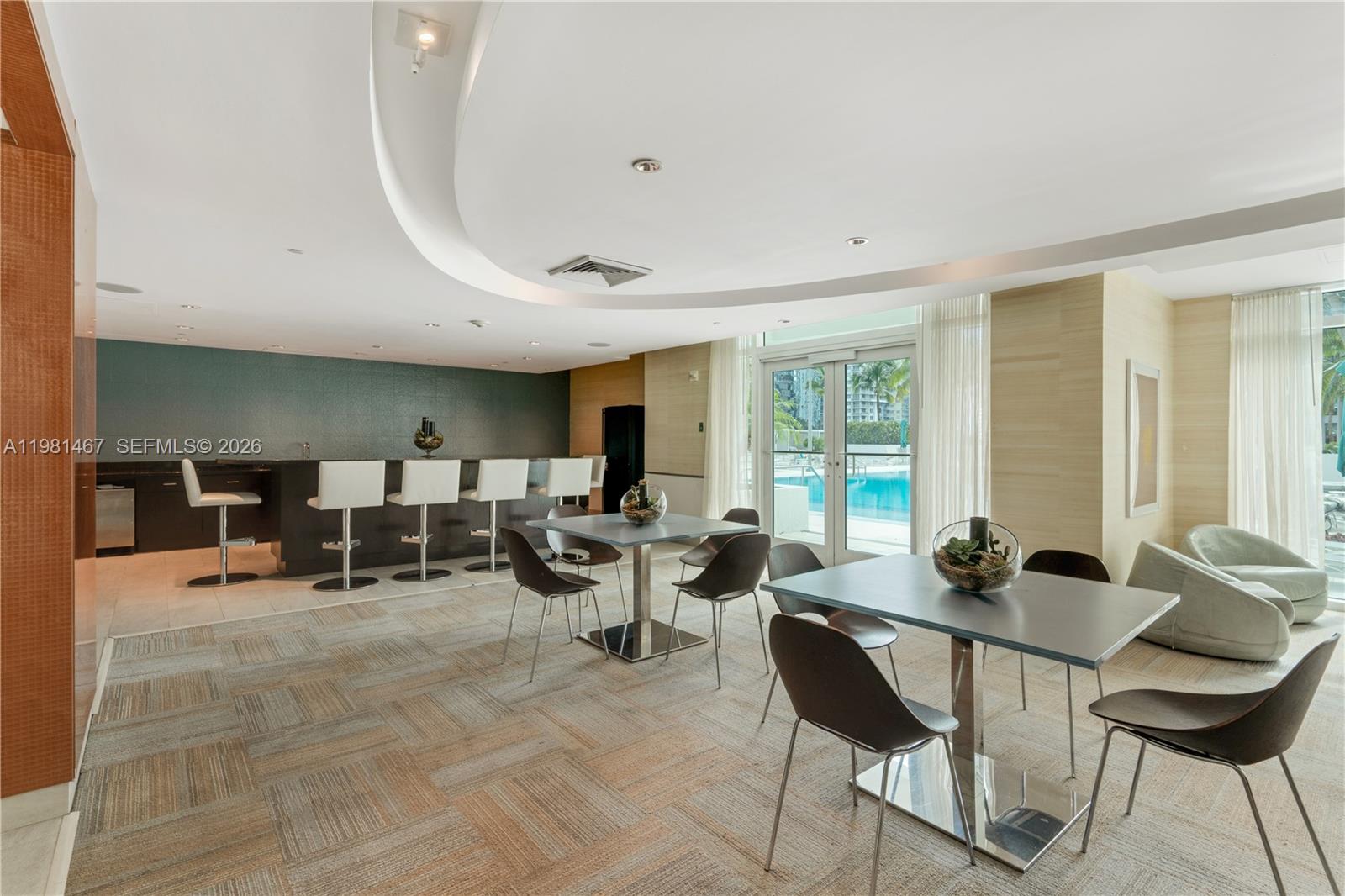 950 Brickell Bay Dr #1403 Miami, FL 33131