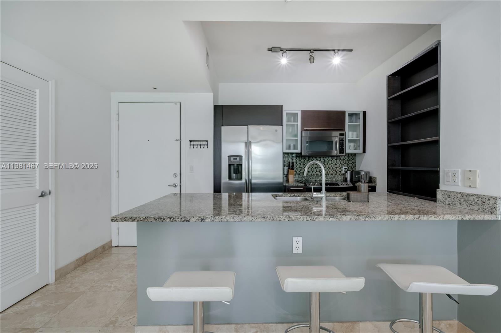 950 Brickell Bay Dr #1403 Miami, FL 33131