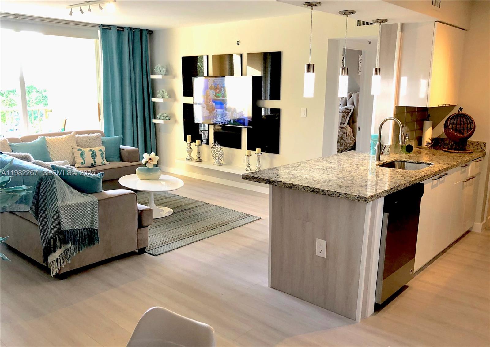 19999 E Country Clb Dr #1405