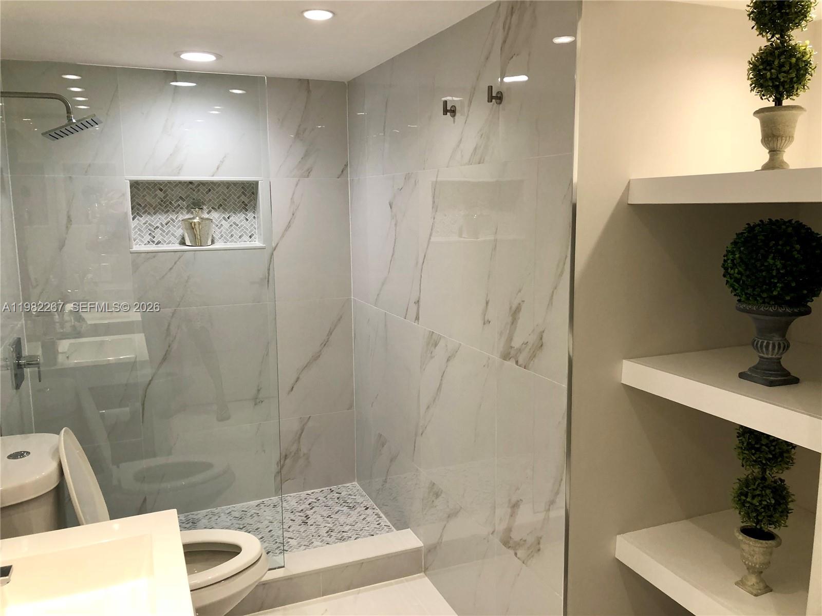 19999 E Country Clb Dr #1405 Aventura, FL 33180