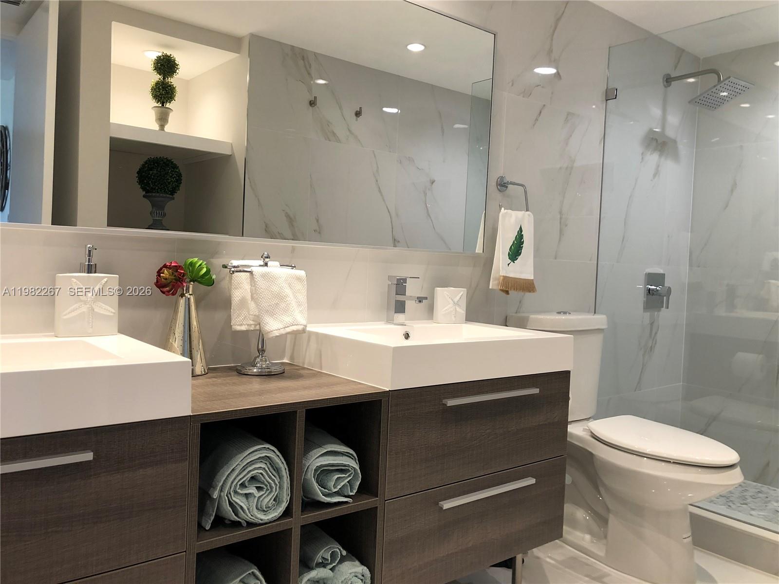 19999 E Country Clb Dr #1405 Aventura, FL 33180