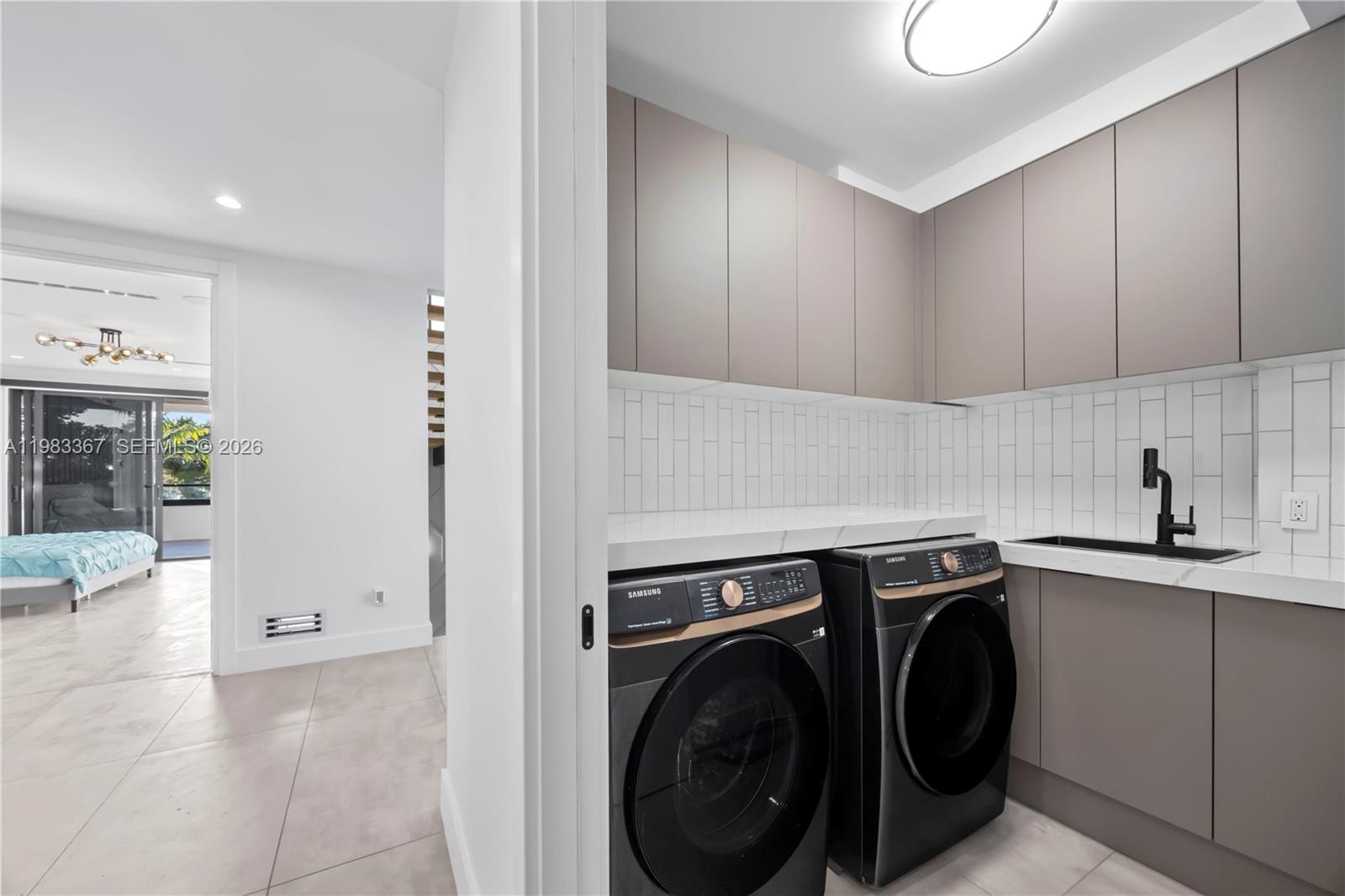 2613 Center Ave Fort Lauderdale, FL 33308