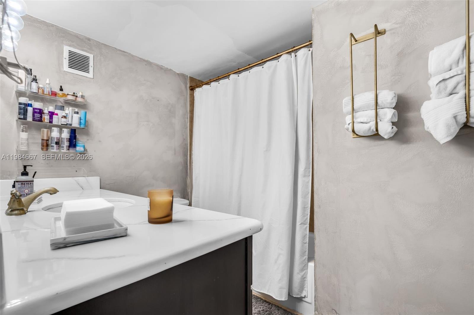 1200 West Ave #308 Miami Beach, FL 33139