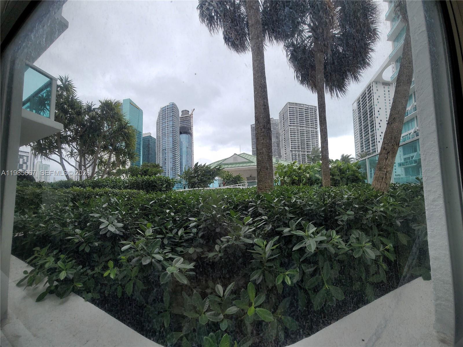 image Brickell on the River North35