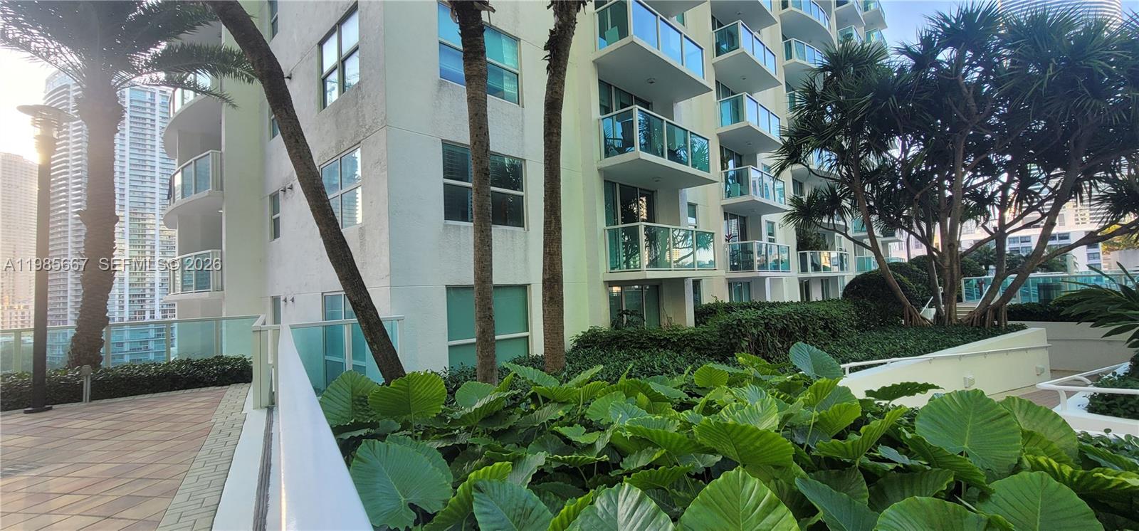 image Brickell on the River North51