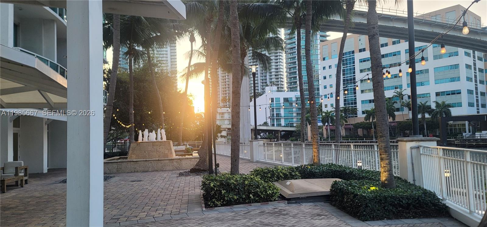 image Brickell on the River North62