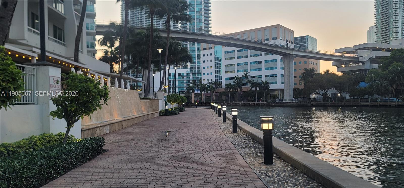 image Brickell on the River North65