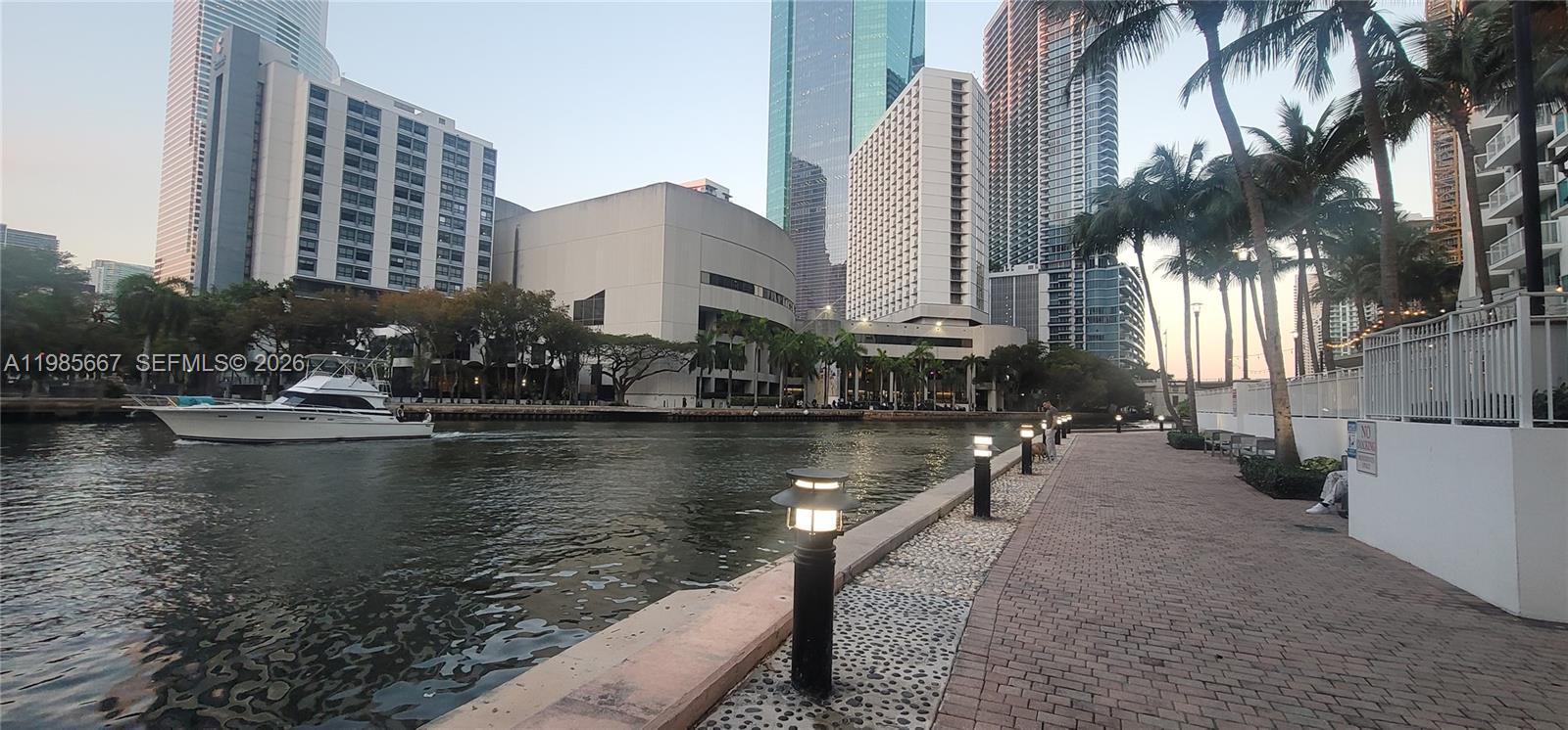 image Brickell on the River North67