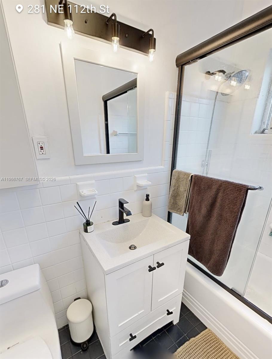 281 NE 112th St Miami, FL 33161