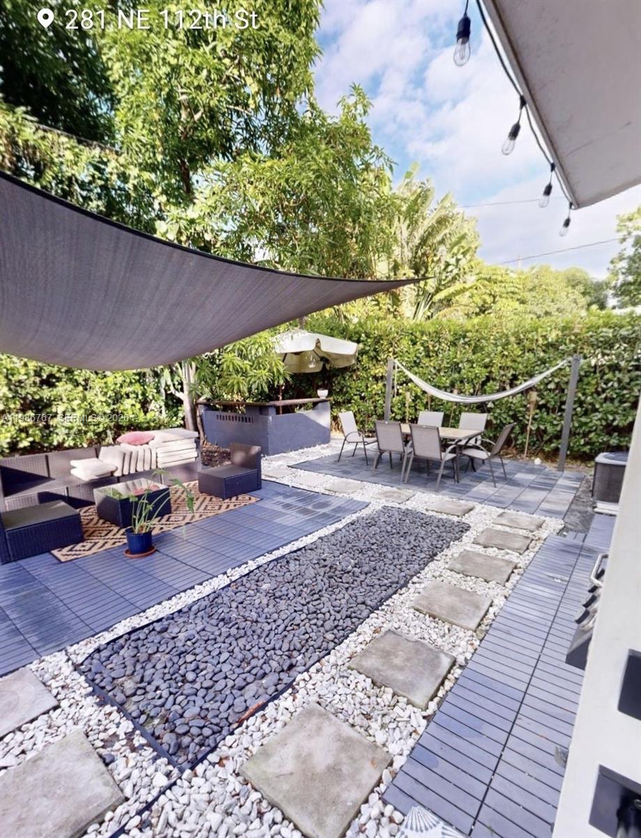 281 NE 112th St Miami, FL 33161