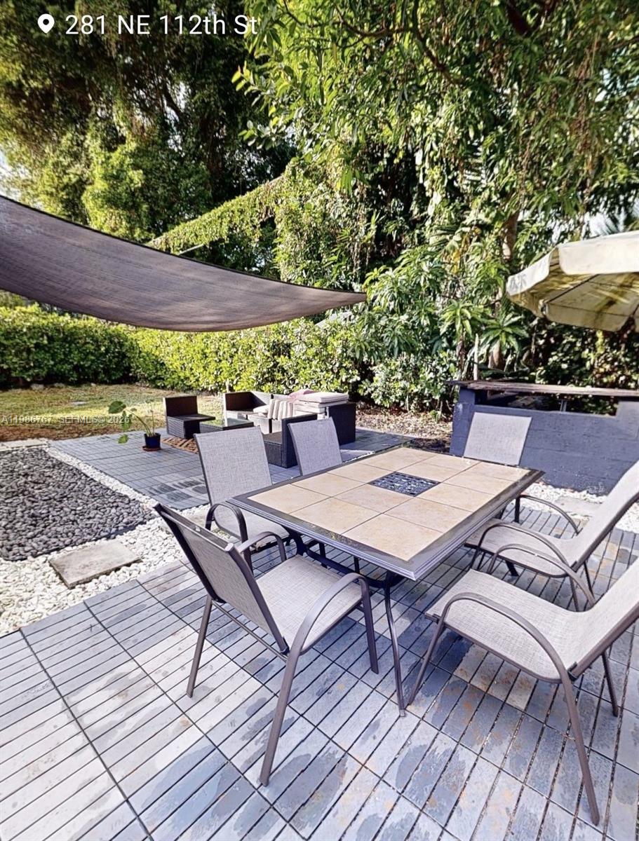 281 NE 112th St Miami, FL 33161