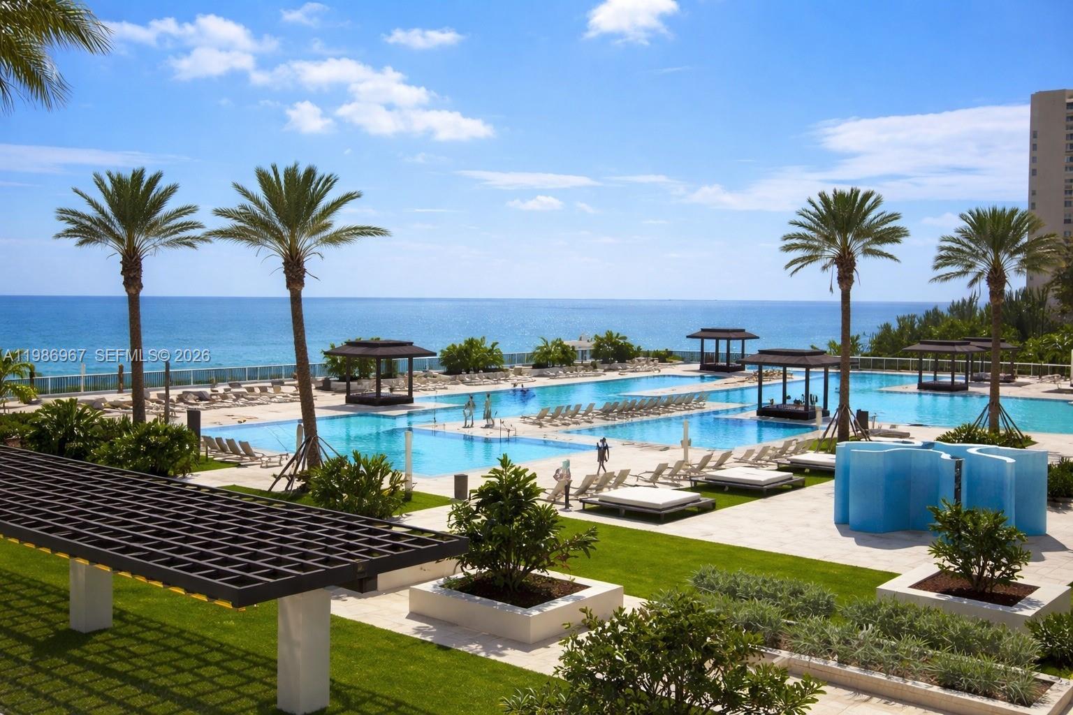 image Beach Club 342