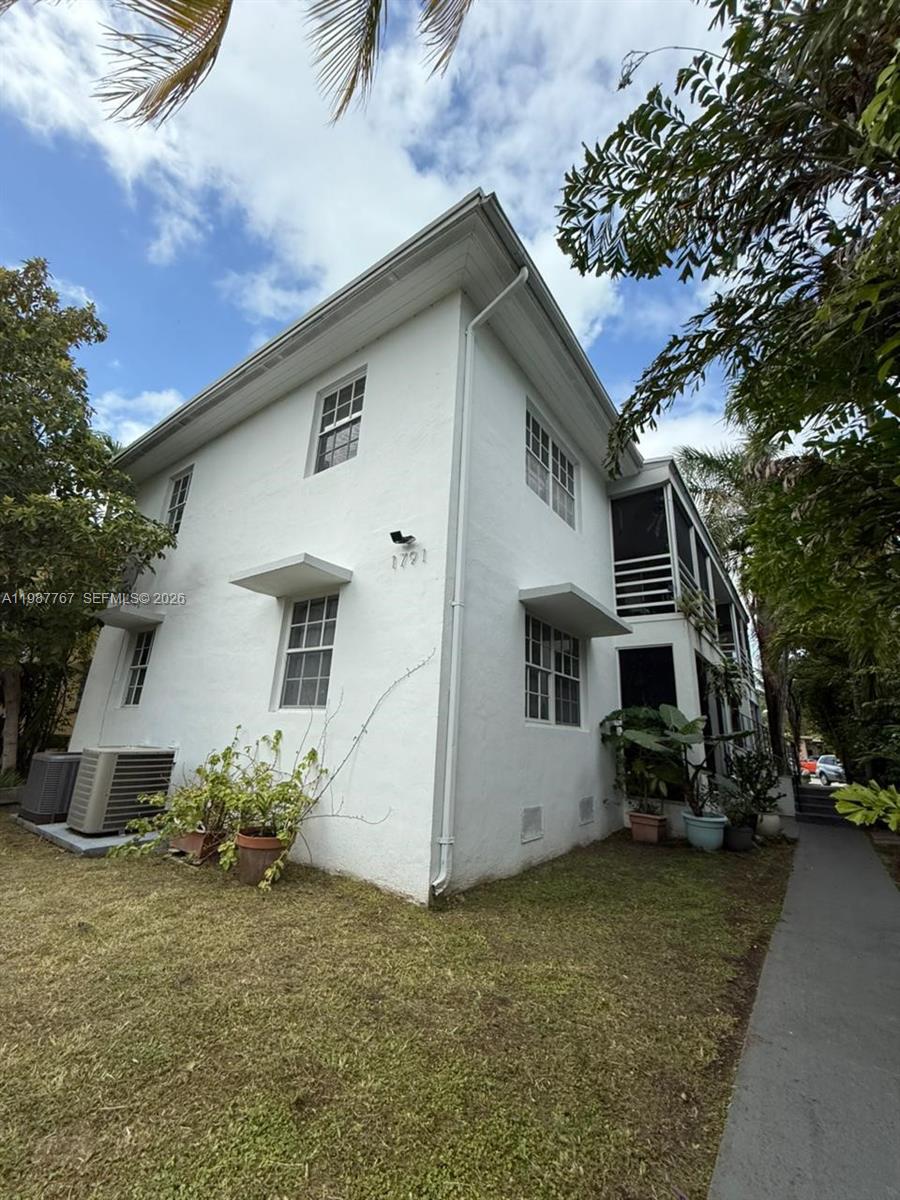 1791 Marseille Dr Miami Beach, FL 33141