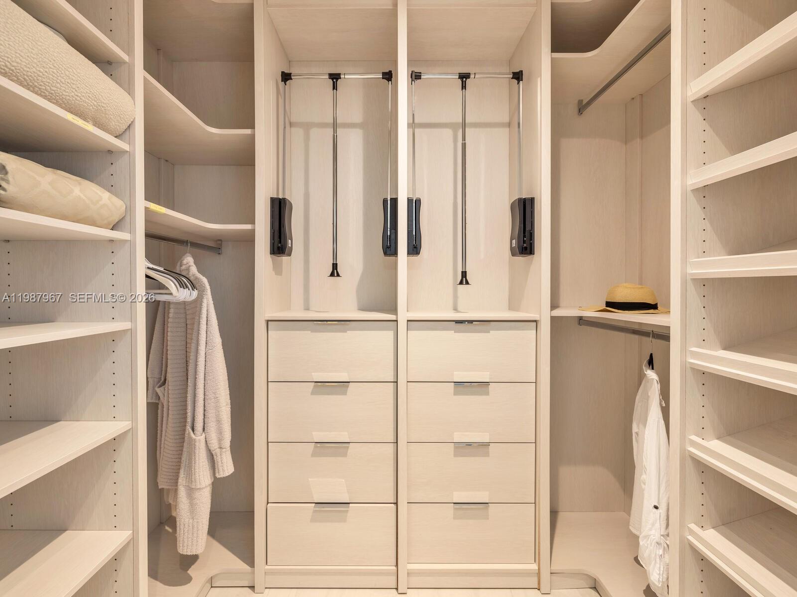 image The Carillon South Tower14