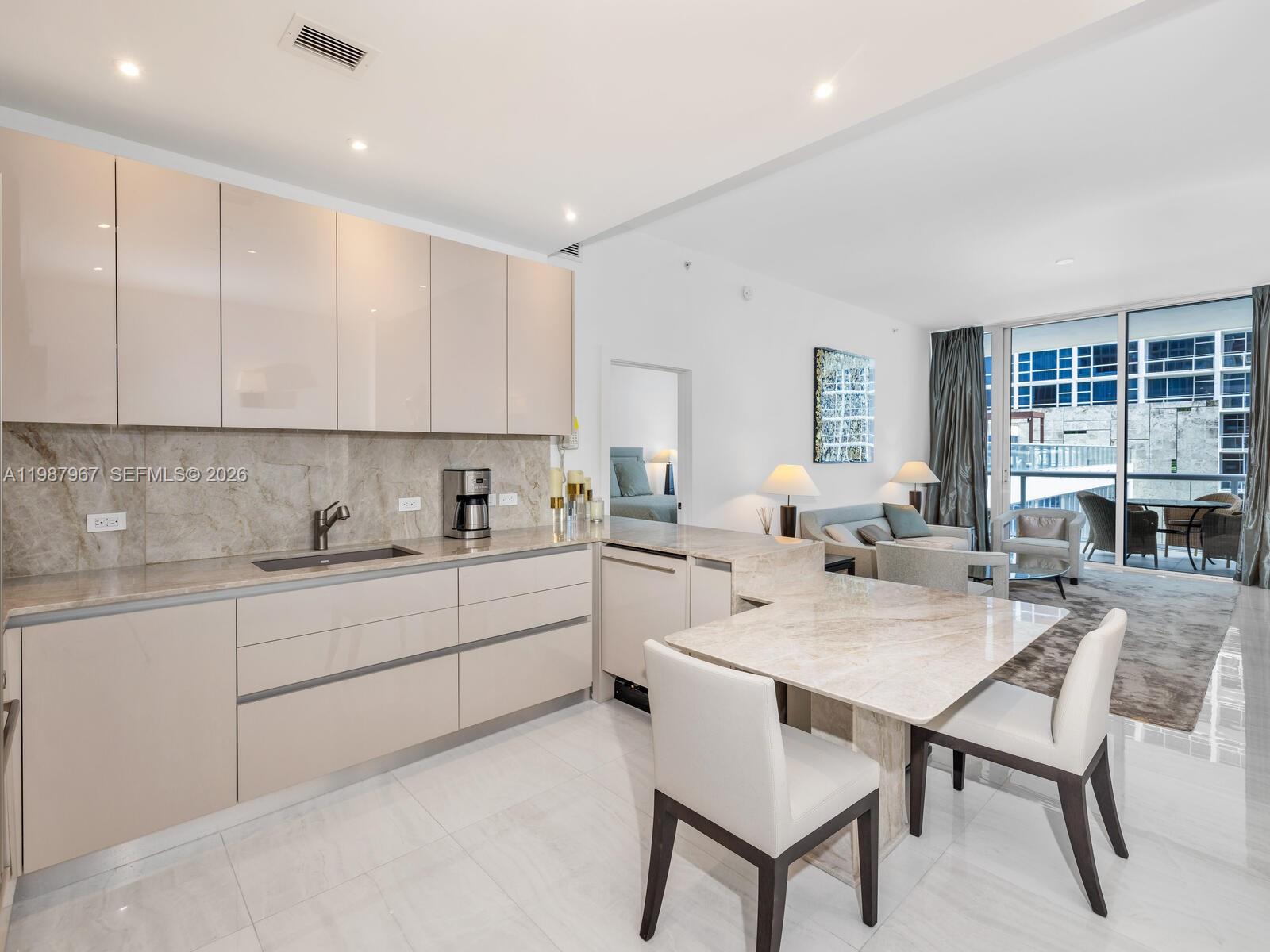 image The Carillon South Tower6