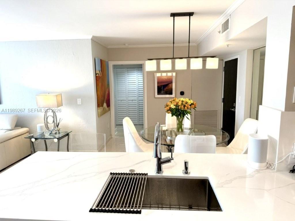 90 Alton Rd #803 Miami Beach, FL 33139