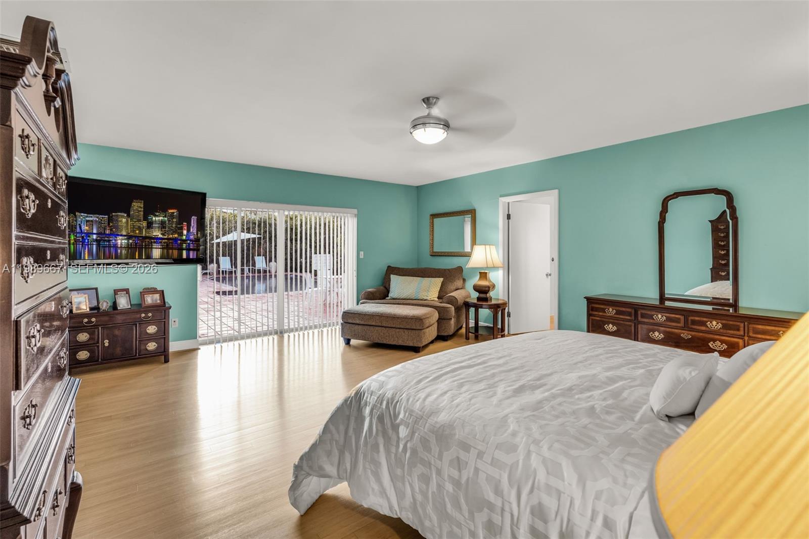 221 Knollwood Dr Key Biscayne, FL 33149